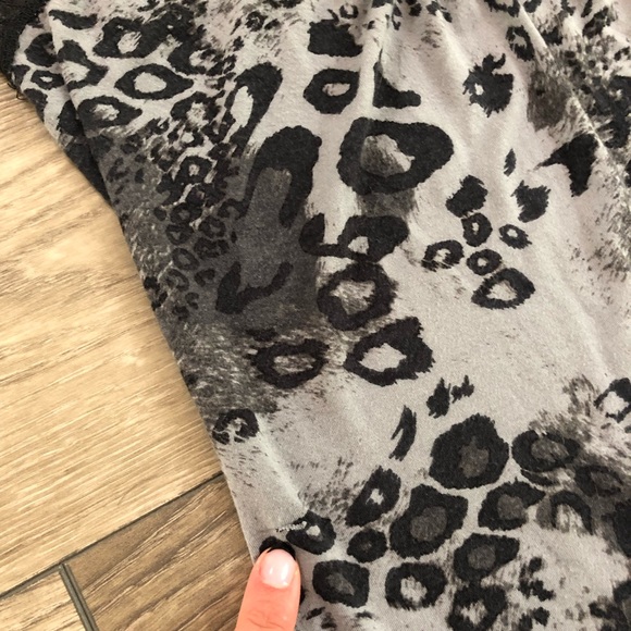 EXPRESS animal print lace tank top size medium - Picture 6 of 8